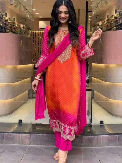 GoSriKi Bandhani Printed Sequinned Embroidery Work Kurta Set